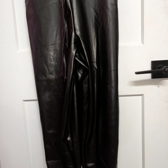 BLACK FAUX LEATHER OVERALLS SIZE SMALL - Picture 10 of 10